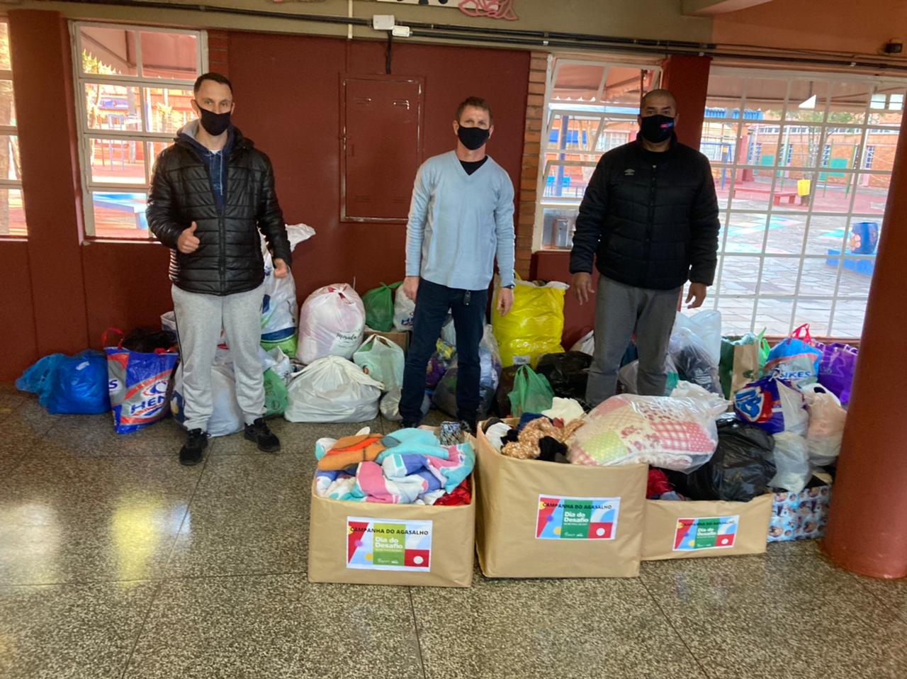 DIA DO DESAFIO É CELEBRADO COM ARRECADAÇÃO DE ROUPAS